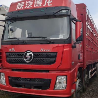 China Gebruikte vrachtwagen X3000 maximale laadcapaciteit en veelzijdigheid Te koop