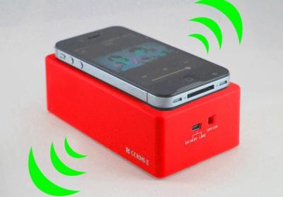 China New product induction speaker magic portable speaker for iPhone magic speaker for sale