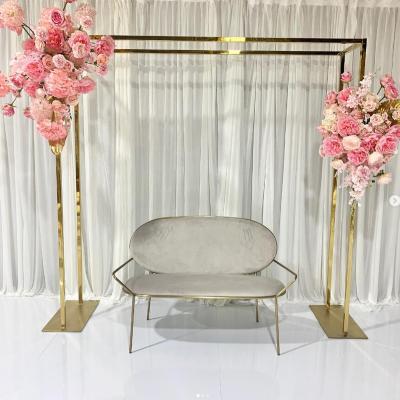 China Wholesale Modern Wedding Decor Gold Stainless Steel Wedding Mesh Arch Background for sale