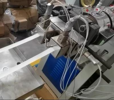 China PVC-randbandbanden Extrusieproductie Machine voor het maken van platen PVC-randbandbanden Plaat maken met snijmachineTapes Extrusielijn Extrudermachine Te koop