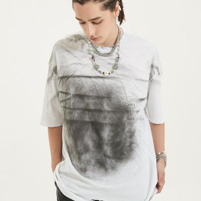 China Anti-wrinkle OEM Washed Vintage White Cotton Custom Graphic Mens Distressed T-Shirt for sale