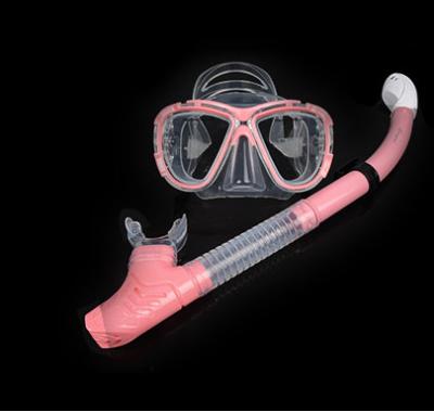 China Diving equipment high quality silicone diving mask set of underwater ventilation PE pipe Diving mask snorkel set for sale