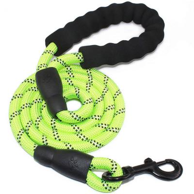 China Viable Hot Selling Amazon Rope Gradient Cotton Luxury Colored Nylon Thick Velvet Strong Slip Dog Leash For Running for sale