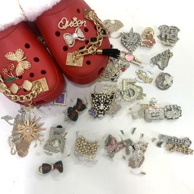 China Custom Clog Charm Wholesale Luxury Bling Croc Charms Rhinestone Metal Designer Shoe Charms Fashion Designer Charms Diamond Shoe Decoration for sale