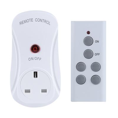 China Wall Outlet Remote Control Socket Residential / General Purpose UK Plug With Indicator Light for sale