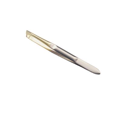 China Eyebrow Beauty Customized Logo Stainless Steel Slanted Tip Eyebrow Tweezers With Gold Tip for sale