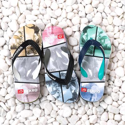 China Large Size Unisex Lightweight Flip Flops Summer Leisure Men's Breathable Slippers Beach Surf Shoes Light Weight Soft Sandals for sale