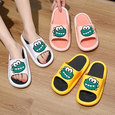 China Cute Lit Fashion Woman Shoes Women Cartoon Crocodile Slippers Women's Beach Slides Flat Heels Flip Flops House Slides Shoes for sale