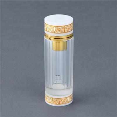 China 2018 New Middle East Design Lady Arabic Glass Bottle Perfume Bottle White Round Crystal Oil Bottle for sale