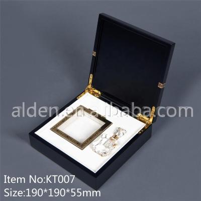 China Factory Handmade Hot Sale China Perfume Bottle Wooden Box Gift Set With Empty Box for sale