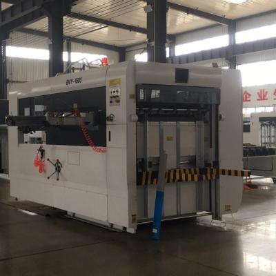 China 980 mm Máquina semiautomática de corte a moagem de caixa Equipamento de corte a moagem com controlo PLC à venda