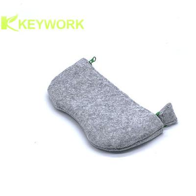 China Snowflake Felt Material Soft Sunglasses Case Portable For Keys USB Pen Factory for sale