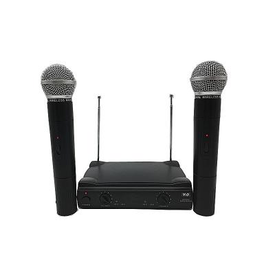 China VHF 100 Professional Two Channel Handheld Karaoke Microphone Wireless Microphone Microphone System for sale