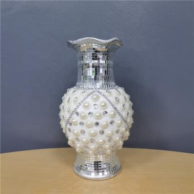 China Decorative Different Color White/Silver Plated Round Glass Vase Luxury Table Flower Vase for sale