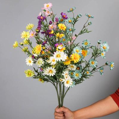 China New Design Stem 16 Heads Durable Single Silk Daisy Flower Home Decorative Artificial Flowers for sale