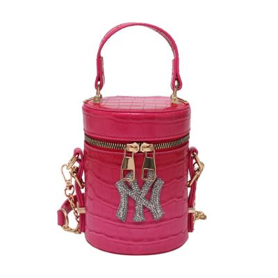 China Fashion 2021 summer new products women's fashion bucket single shoulder handbag diagonal handbag ladies backpack for sale