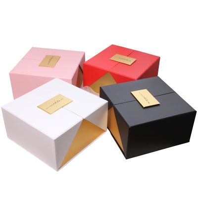 China Shira Hot Sale Wedding Packaging Recyclable Foldable Gift Box With Hot Stamping for sale