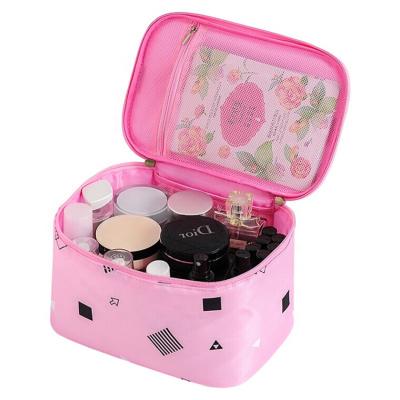 China LOGO Large Capacity Beauty Polyester Makeup Case Cosmetic Bag Durable Cute Case Travel Durable Cosmetic Bag For Women for sale