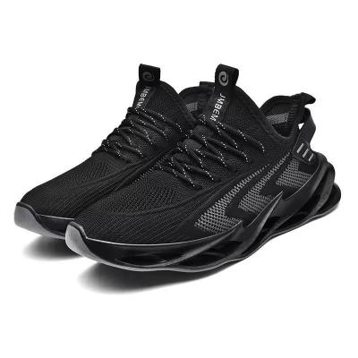 China Unisex sneakers 2021 new men's shoes running Korean version of the trend of soft men's leisure sports shoes for sale