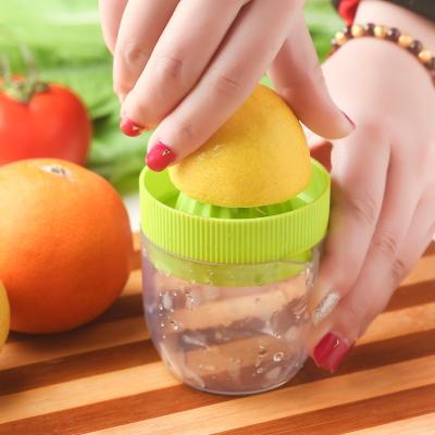 China Viable Miniature Simple Orange Squeezer Single Lemon Squeezer for sale