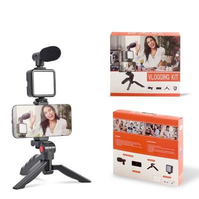 China Video Light Vlogging Kit Studio Vlogging Fill Microphone Kit Smartphone Camera LED Condenser Microphone for sale