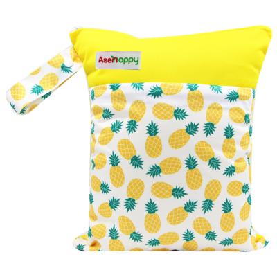 China Simple Pattern Floral Waterproof Asenappy Baby Diaper Dry Wet Pouch Mummy Clutch Diaper Changing Bag for sale