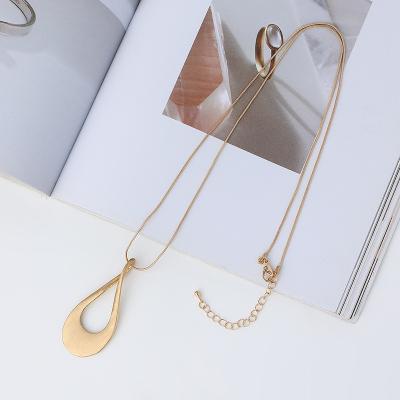 China Environmentally Friendly Vintage Gold Alloy Dangling Water Drop Long Brushed Snake Chain Necklace For Girls Women for sale