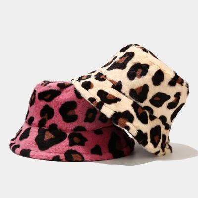 China New Design Leopard Plush Bucket Hat Winter Fashion Wholesale Thickening Fisherman Hat Keep Warm Warm for sale