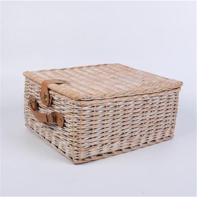 China Decorative Cheap Storage Basket Food Bread Wine Picnic Willow Wicker Basket for sale