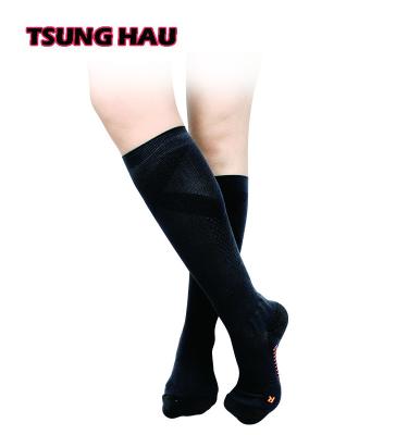 China Breathable 3D Arch Support Compression Socks for sale