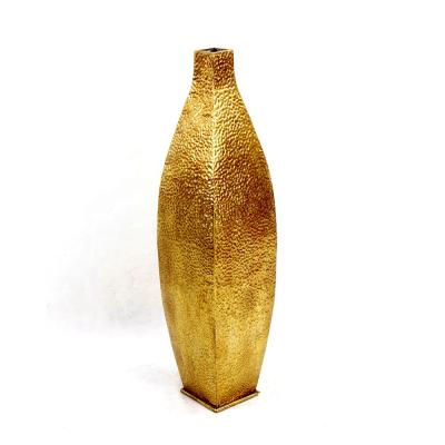 China FUHUA Metal Flower Vase Gold Decorative Metal Embossed Handmade Floor Carved Vase For Home Decor for sale