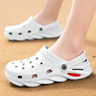 China New Thermal Sandals Summer Men Non Slip Baotou Beach Shoes Casual Sandals Soft Based Outdoor Slippers for sale