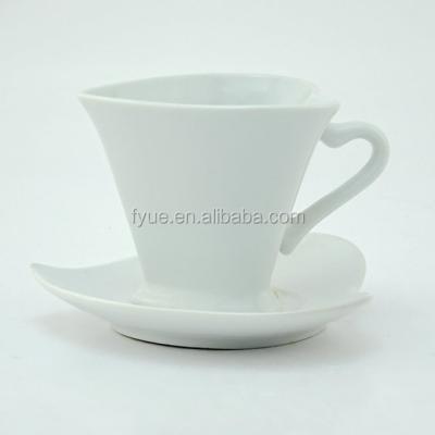 China ODM Disposable Logo Heart Shaped Coffee Cup And Saucer For Valentine's Day Gift for sale