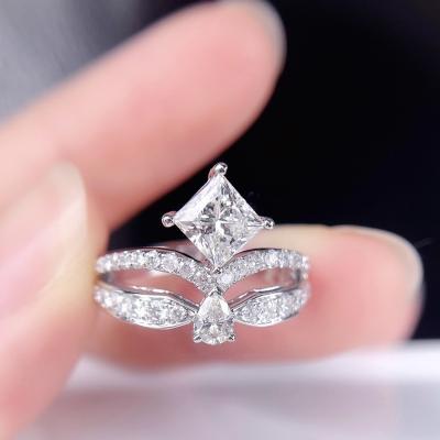 China Fashion TRENDY Design Luxury Real 18K Gold With Moissanite Rings D VVS 1ct Customized Wedding Rings Jewelry Women Men for sale