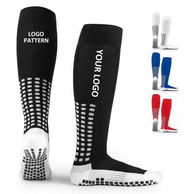 China Uron QUICK DRY 2021 custom logo football grip socks anti slip socks football socks for sale