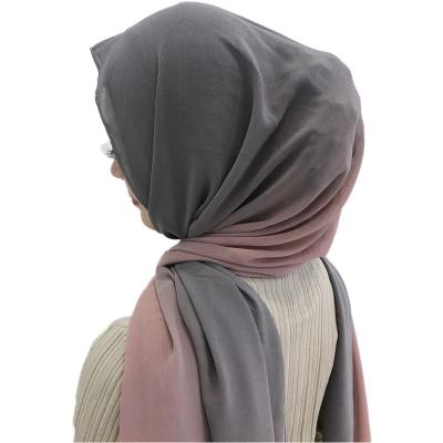 China Muslim Arab Chiffon Chiffon Fashion Hijab Color Gradit Color Ladies Splicing Shawls and Wraps for sale