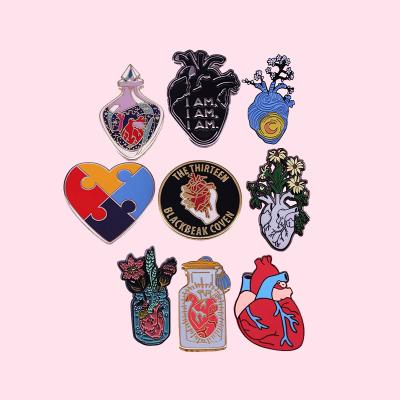 China Europe Anatomy Heart Brooches Flowers Pin Starry Night Organ Enamel Pin Awareness Goth Art Metal Badge Doctor Nurse Pin for sale