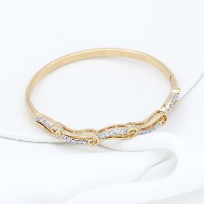 China Trendy Fashion And Environmentally Friendly Charm 18K Gold Jewelry Diamond Waves Copper Bangle Bracelet For Women for sale