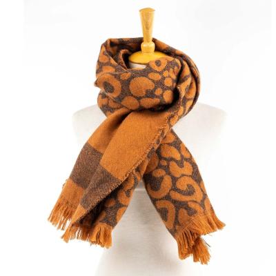 China Oversized Wider Scarf Warm Soft Shawl Leopard Feel Cashmere Tassel Feel Winter Women Clothing Stole Blanket Scarf Acrylic Cheetah Accessory for sale