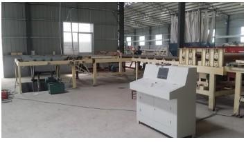 China Línea de producción de placas de yeso duradero / máquina de fabricación para 600-2000mm ancho de producto de salida y 600-2000 piezas de productividad en venta