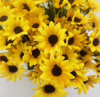 China 2020 New Arrival 30CM High Quality Yellow Chrysanthemum Flower Artificial Sunflower for sale