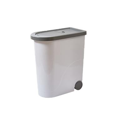 China Sustainable Food Storage Container Combo With Scoop For Plastic Pet Storage Container For Food for sale