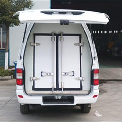 China New 4x2 Jinbei transport vehicle special refrigerated vaccine vaccine gasoline vaccine vehicle 500/700kg latest production for sale