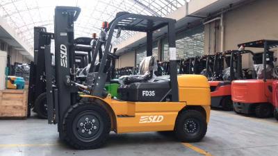 Cina motore 3,5 Ton Pneumatic Tire Forklift di 3m FD35 ISUZU 4JGP in vendita