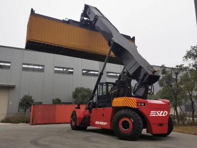 中国 71400kg サービス重量 45000kg 負荷容量を持つリッチスタッカー 販売のため