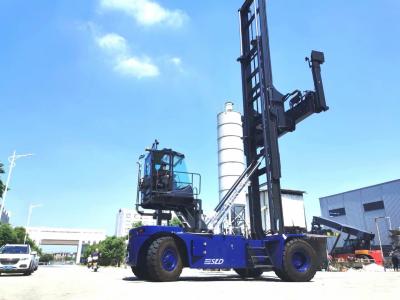 Cina OEM 9 Ton Load Forklift Container Handler con Cummins Engine in vendita