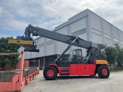 中国 45000kgs Load Container Reach Stacker With Cummins Engine 販売のため