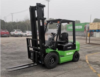 Κίνα Αυτόματη μετάδοση τετράτροχο Forklift 2,5 τόνου με τη μηχανή diesel προς πώληση