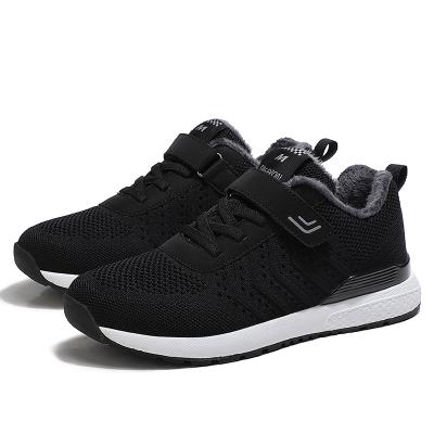 China 2021 Light Weight Comfotable Fashion Knit Material Running Sneakers Mens Sports Shoes for sale