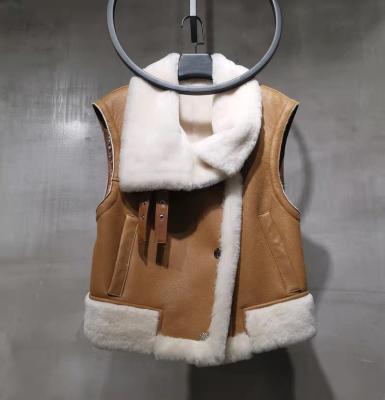 China Breathable fur integrated spring 2022 new fur vest women can hold warm collar vest vest for sale